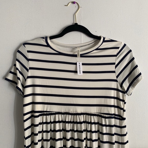 ⭐️ BABYDOLL STRIPED DRESS VARIOUS SIZES - Picture 3 of 4